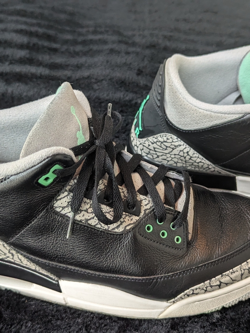 Nike Jordan 3 Retro Green Glow Men’s Black & Mint Green Low Top Sneakers Size 13